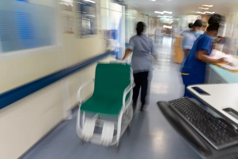 NHS told to prepare for annual heatwaves the same way it does for winter