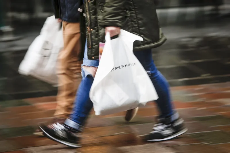 US sees lowest retail sales in a year after Americans abruptly cut spending last month
