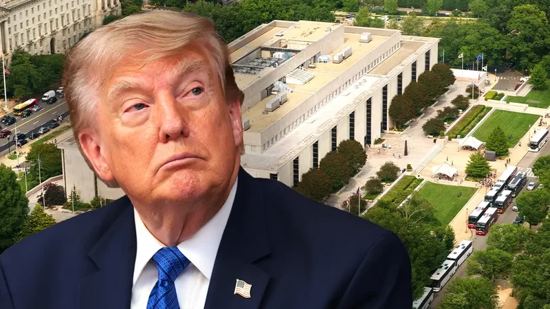 Trump’s Smithsonian clash exposes striking pattern among museum curators and more top headlines