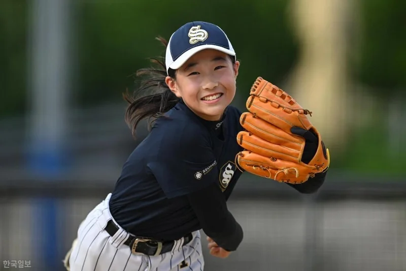 No path for girls in baseball? This 12-year-old is making one