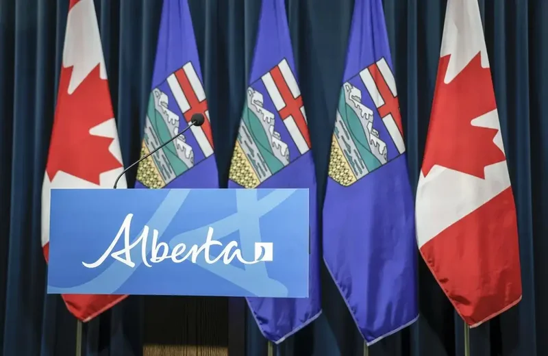 Alberta, Canada flags creating division ahead of referendum