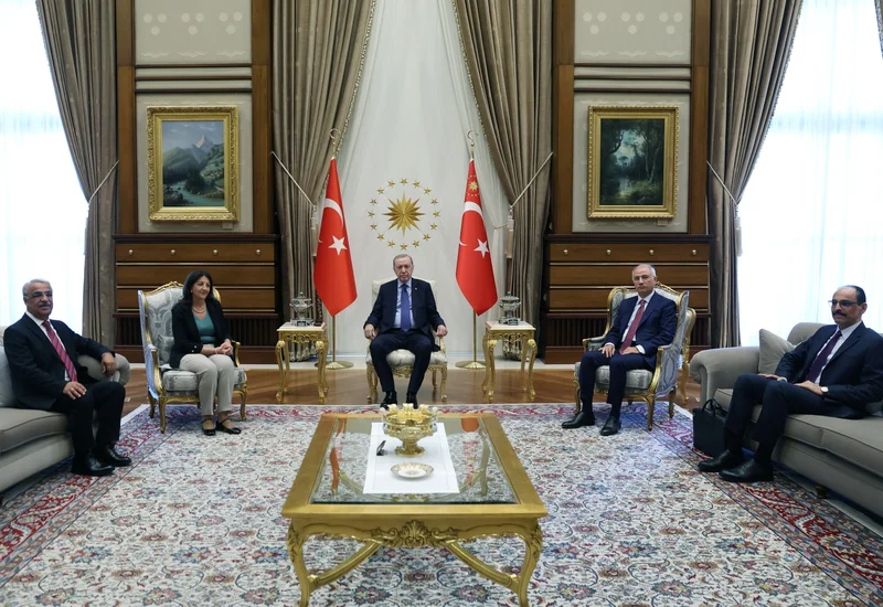President Erdoğan meets DEM Party delegation, families of fallen soldiers