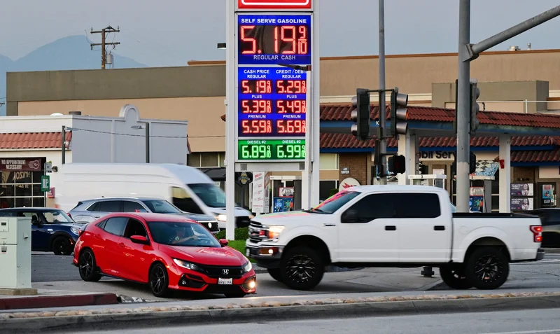 US consumer inflation eases slightly to 3.4% in July