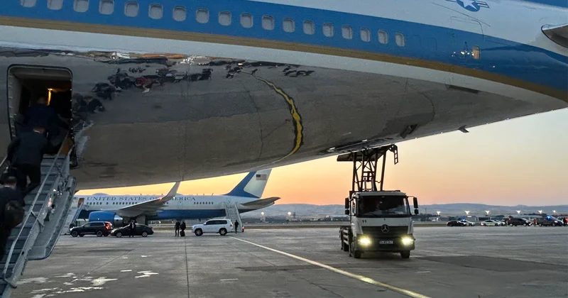 A top Cabinet secretary was with Trump when he took secret flight from Turkey