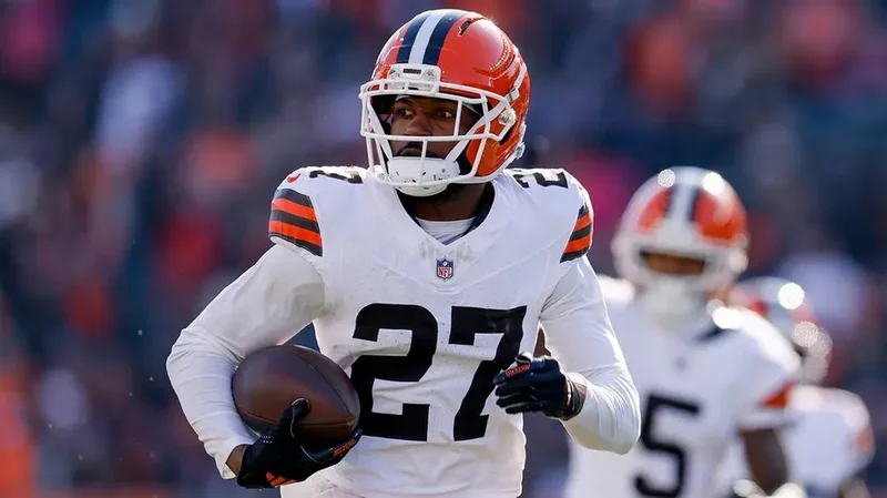 NFL cornerback, 28, retires days after signing with new team