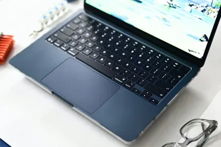 I upgraded from the M1 to the M5 MacBook Air, and the speakers got worse
