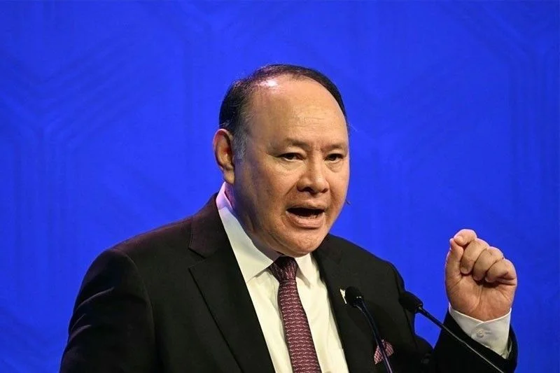 Sara to Gibo: Name pro-China officials in government