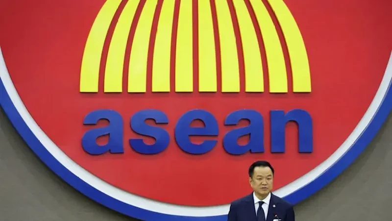 Thai PM urges 'calibrated re-engagement' with Myanmar ahead of meeting with Min Aung Hlaing