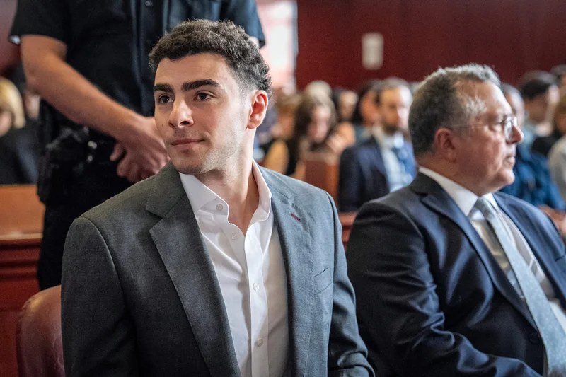 Luigi Mangione expected to plead guilty during Manhattan federal court hearing