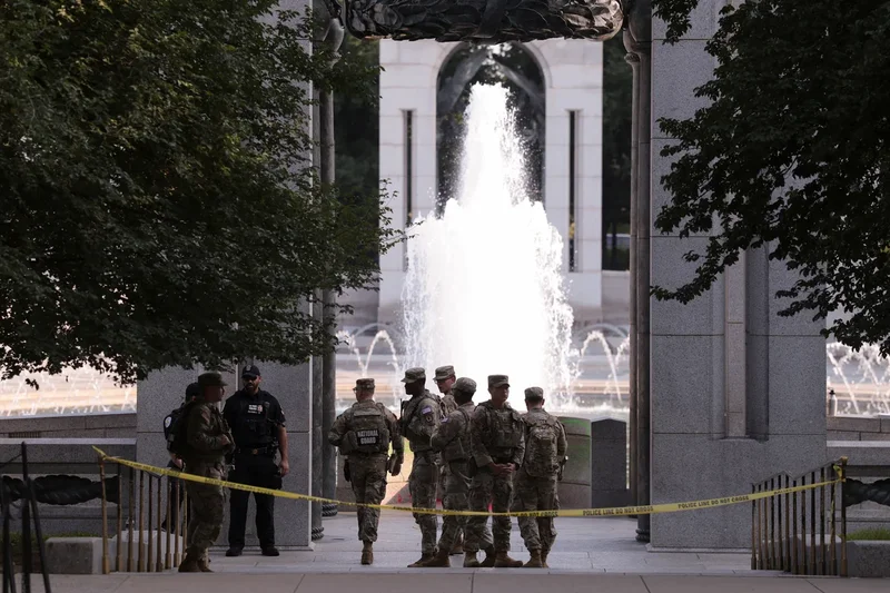 US Government hunts vandal after Washington World War II Memorial filled with soap bubbles