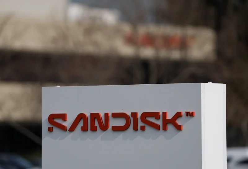 Sandisk is flying high. How to use options to generate income from this memory chip giant