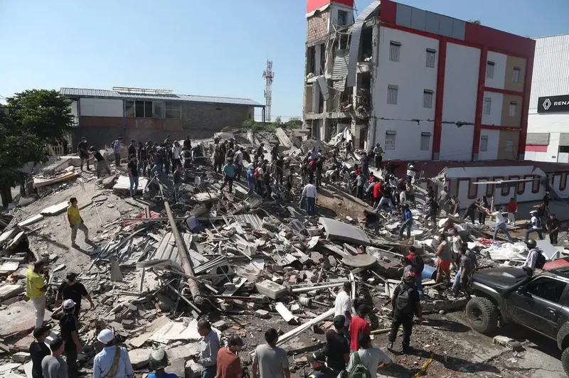 At least 47 dead after 7.4-magnitude earthquake hits western Colombia