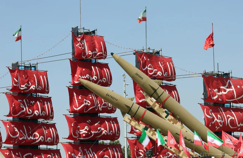 Hormuz after truce: Washington hesitates, Tehran consolidates