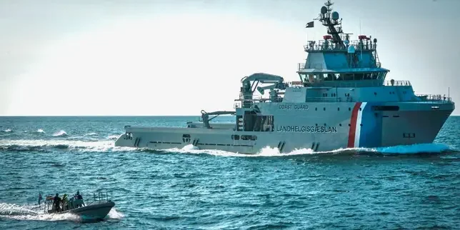 Iceland orders deportation of 21 anti-whaling activists