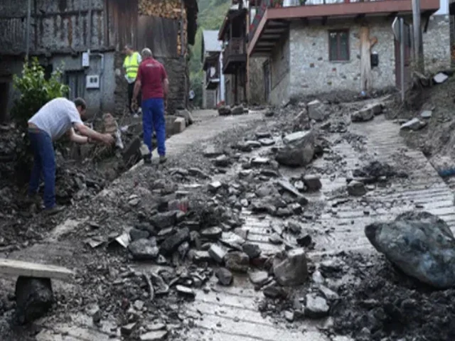 Spain flood kills two, injures two babies