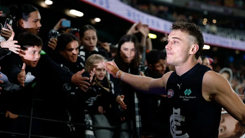 AFL LIVE: AFL LIVE: Lethal says Pies should take decision out of Pendles’ hands; Carlton-Dockers in shootout