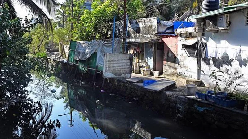 Kochi Corporation in Kerala to hand over Konthuruthy river puramboke to KMRL for beautification