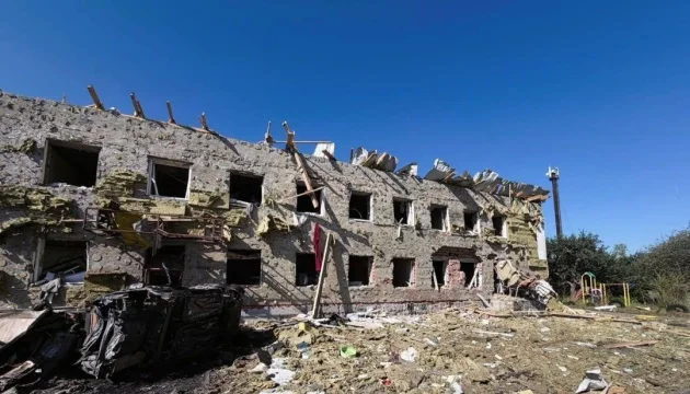 Two dormitories for IDPs destroyed in Derhachi following nighttime Russian attack