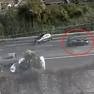 Police trying to find driver who crashed into cars then abandonded moving SUV on Auckland’s Southern Motorway