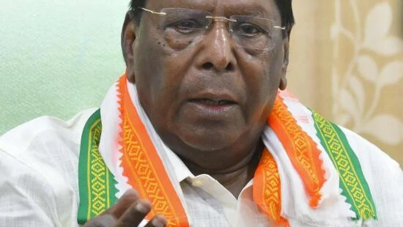 Former CM seeks resignation of L-G, CM over delay in allocation of portfolios