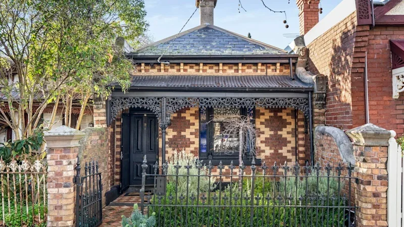 ‘Motivated to sell’: Inner-north terrace sells for $1,602,500 to lone bidder