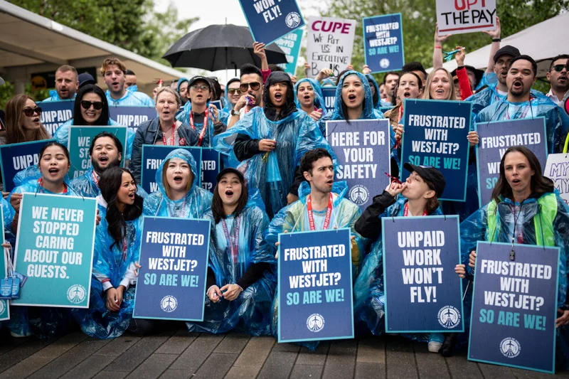WestJet reaches tentative deal with flight attendants after brief strike snarled traffic