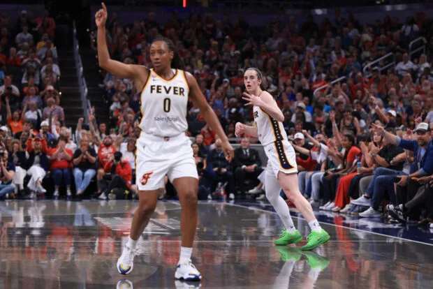 WNBA: Kelsey Mitchell, Caitlin Clark help Fever continue hot streak