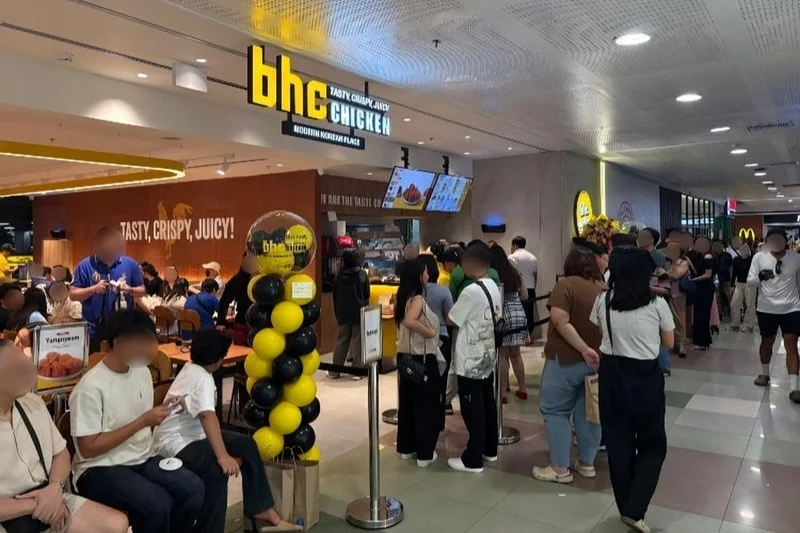 Bhc opens 1st Philippine store, tailoring menu to local tastes