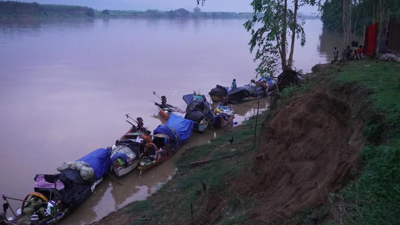 Godavari, Sabari villages face submergence threat; 32 Konaseema islands affected