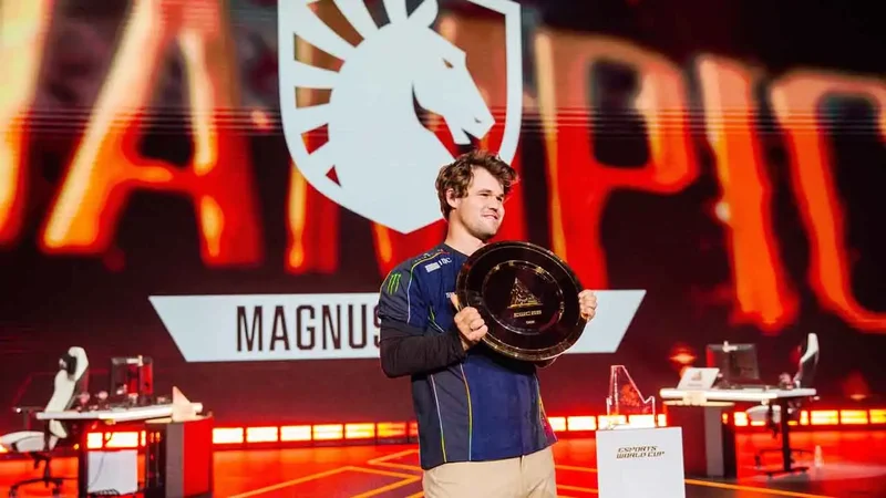 Giant screens, fans, Carlsen: Chess at EWC gets louder on the esports stage