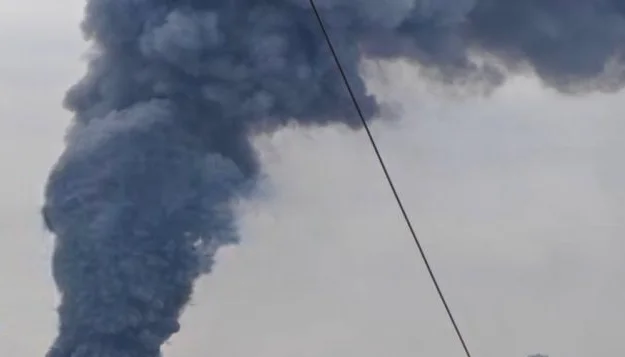 Russians strike bus in Nikopol, leaving one killed