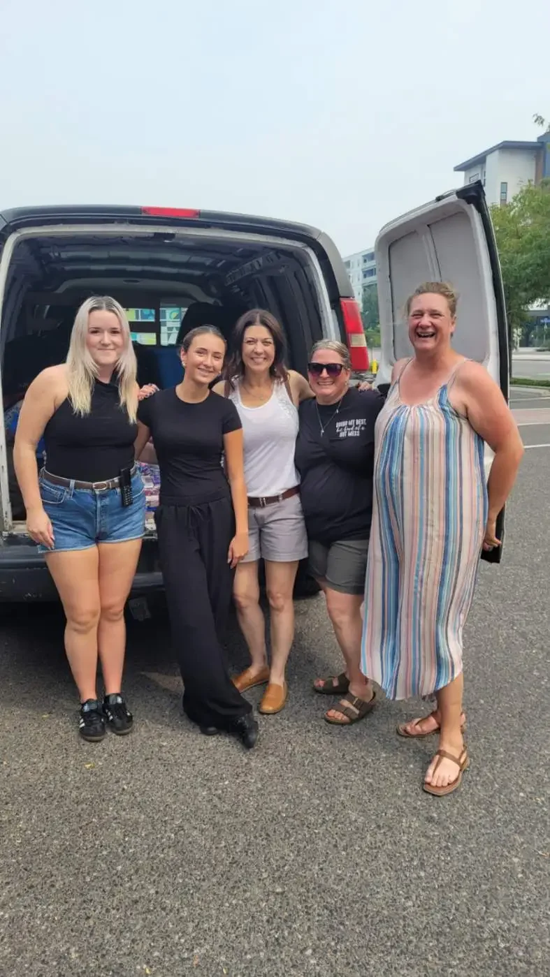 Okanagan communities rally around Bald Range wildfire evacuees