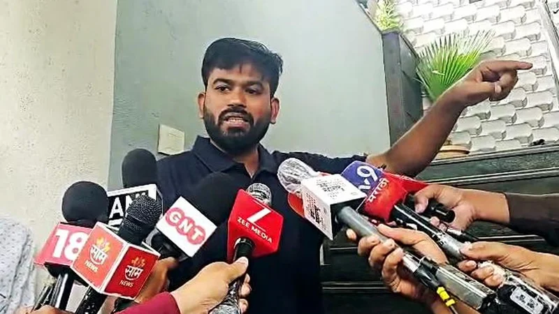 ‘Don’t behave like Delhi police’: Abhijeet Dipke seeks removal of ‘rude’ cop from security duty at his home