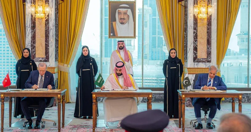 Pakistan, Saudi Arabia, Türkiye sign defence pact amid conflict in West Asia