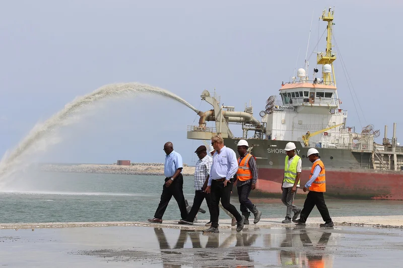 Dangote Refinery IPO in Nigeria Gets US$1 Billion Backing