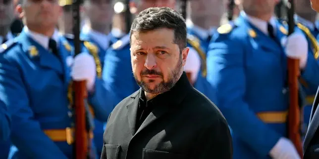 Zelensky regains control after a month of political crisis