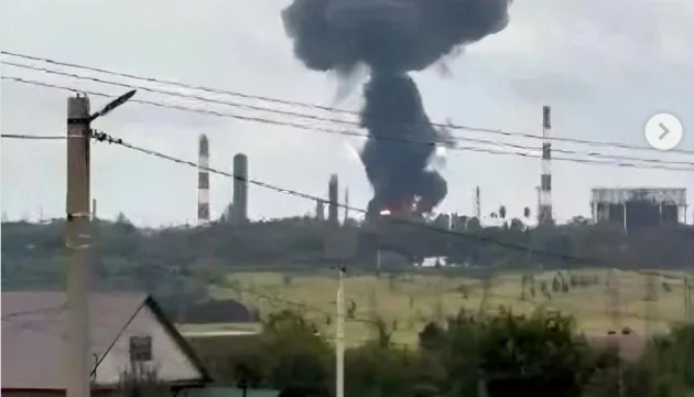 Drones strike oil refinery in Ufa, more than 1,700 kilometers from Ukrainian border