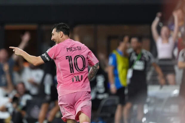 Lionel Messi scores his first 2 goals for since World Cup