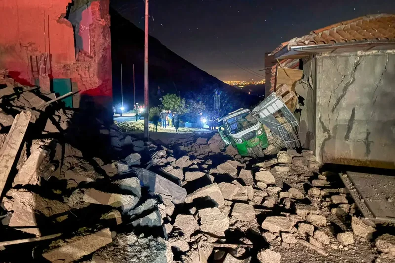 6.7 magnitude earthquake hits Peru’s southern Andes Mountains, injures 2