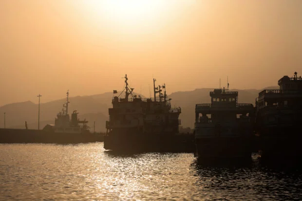 Iran Guards say won't reopen Hormuz without US meeting Tehran's demands
