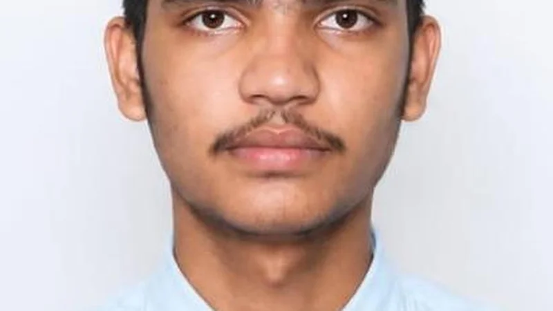 Yadgir student excels in JEE Advanced, NEET and KEA exams