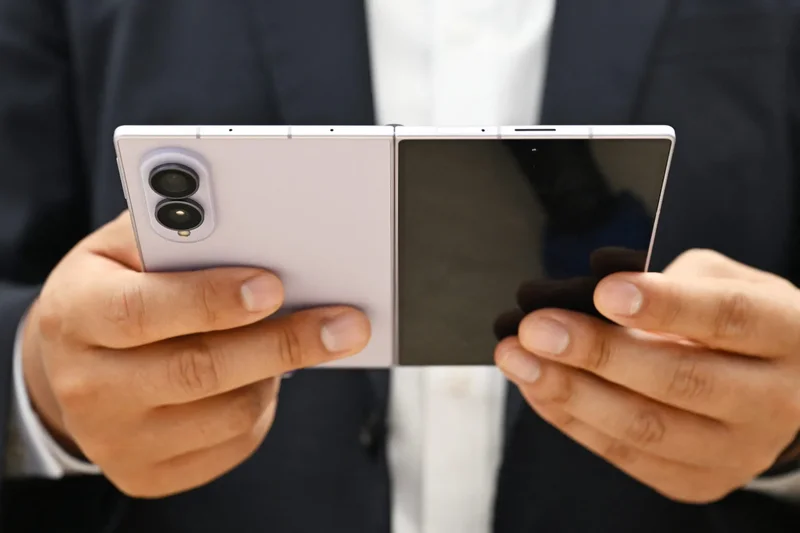 Samsung pre-orders for latest foldables jump 30% from last year