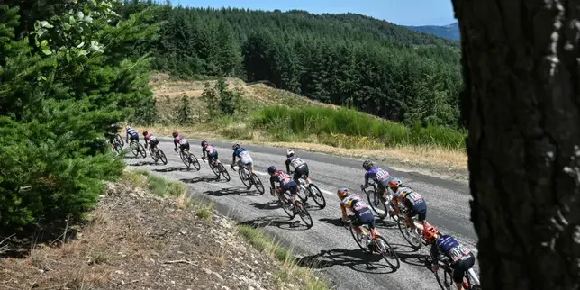 Despite success of Tour de France Femmes, fears of a two-tier women's cycling