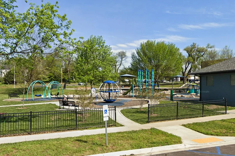 Five shot in Lexington, Ky. park, leaving one dead