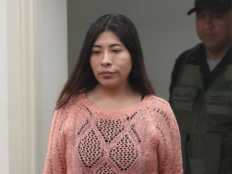Peru Mexico Relations Restored as Betssy Chávez Flies Out on a Military Plane
