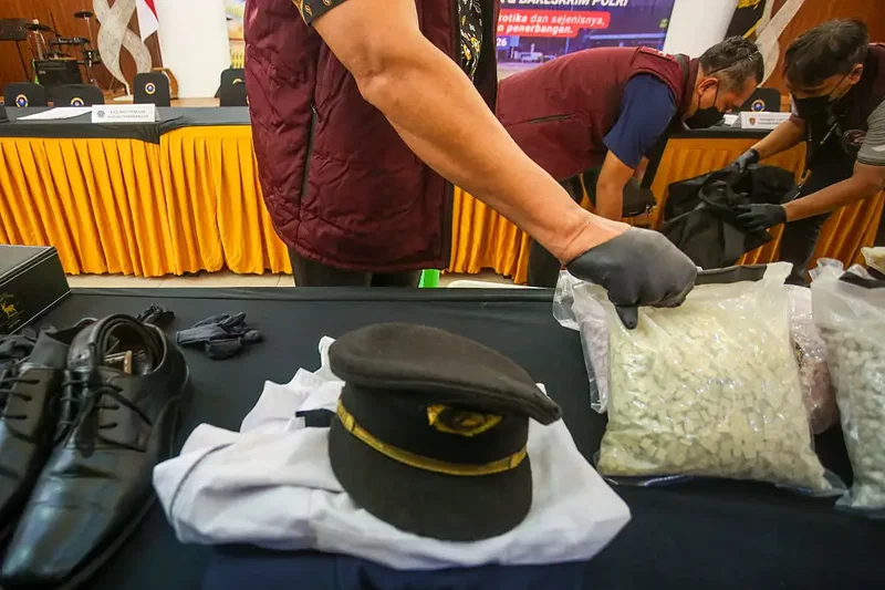 Pilot caught with 70,000 ecstasy pills in luggage, Indonesian police say