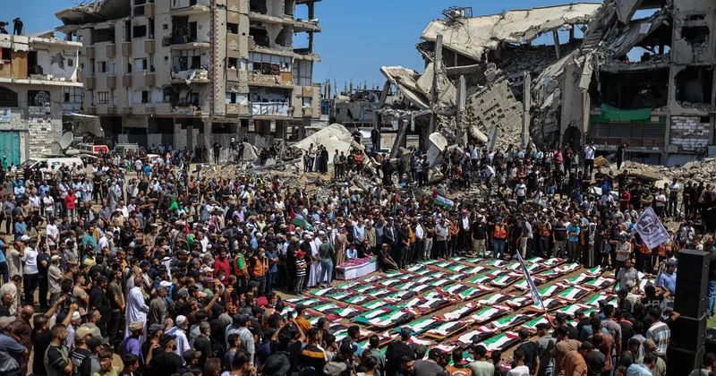 Gaza holds mass funeral for extended family recovered from wartime rubble