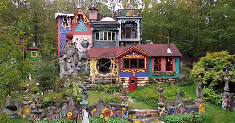 Luna Parc: A home, and an eclectic canvas