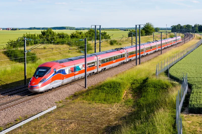 Eurostar rival orders 19 high-speed trains for cross-Channel rail services