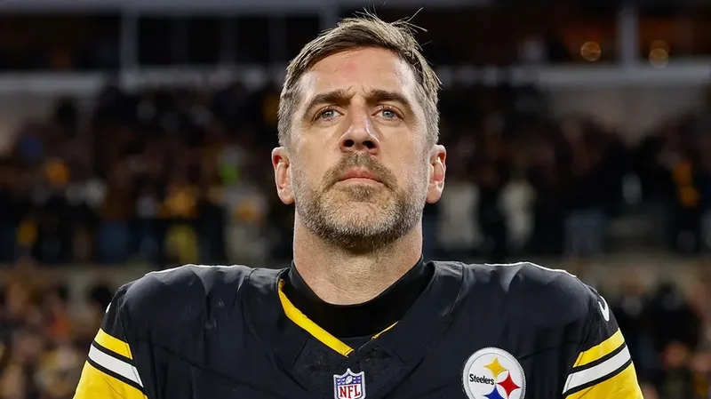 Aaron Rodgers eviscerates Anthony Fauci after pleading the Fifth at Senate hearing: 'Absolute criminal'